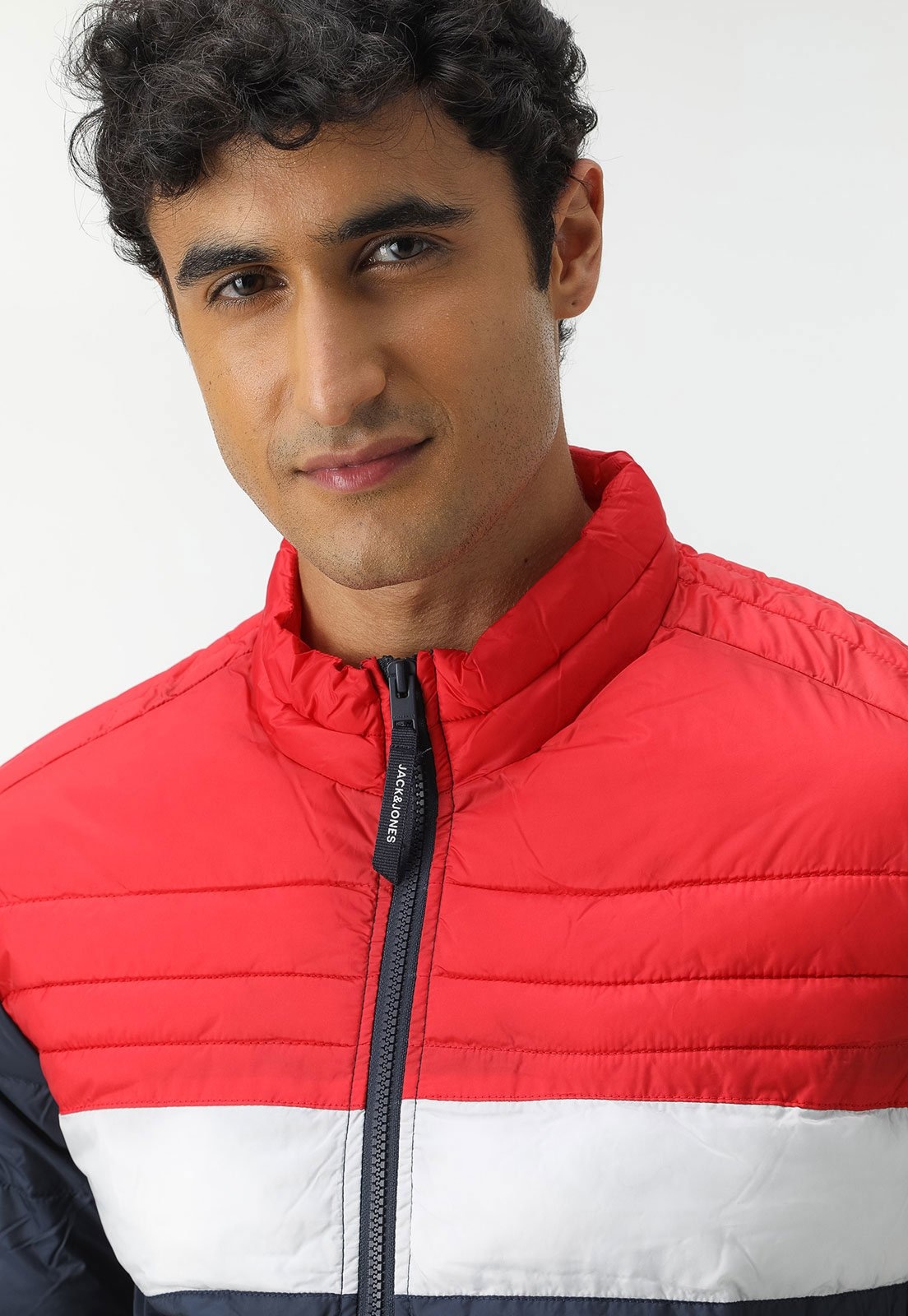 Imagem principal Jaqueta Jack & Jones Matelassê Azul-Marinho jack & jones azul marinho