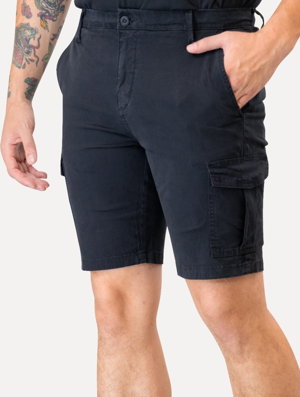 Imagem principal Bermuda Guess Masculina Cargo Sarja Escuro Guess azul