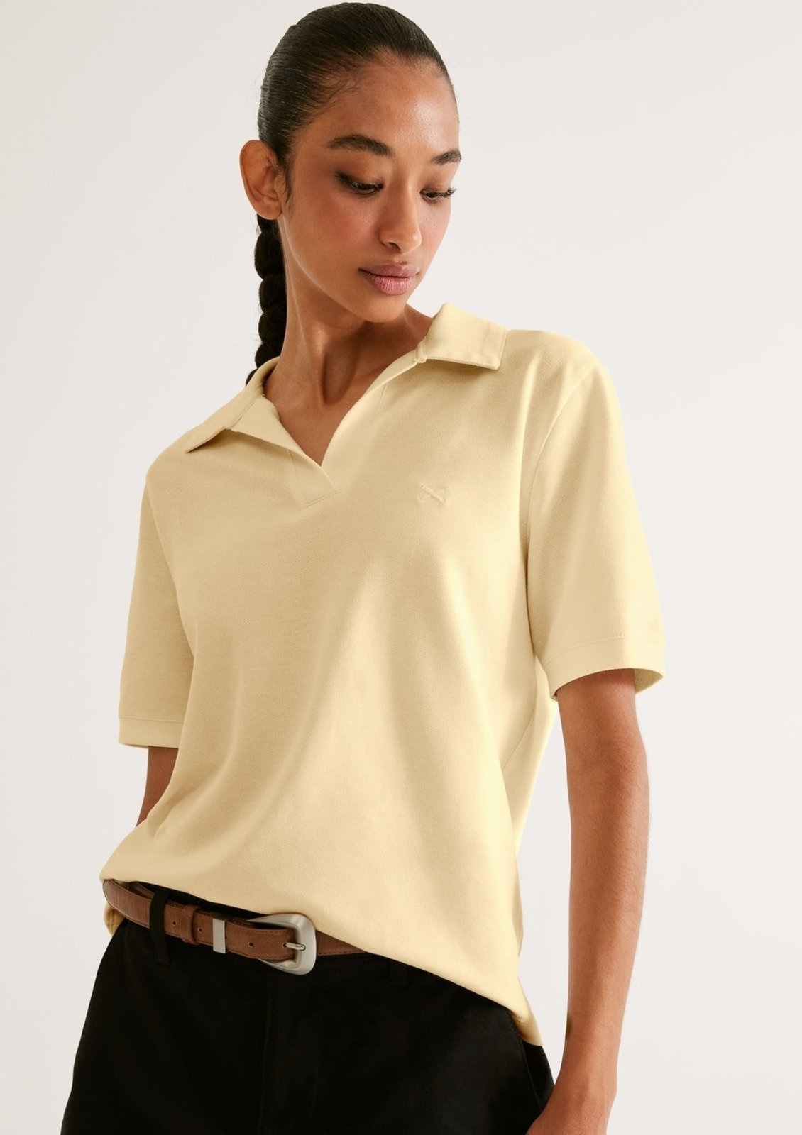 Imagem principal Camisa Polo Feminina Em Piquet Hering amarelo
