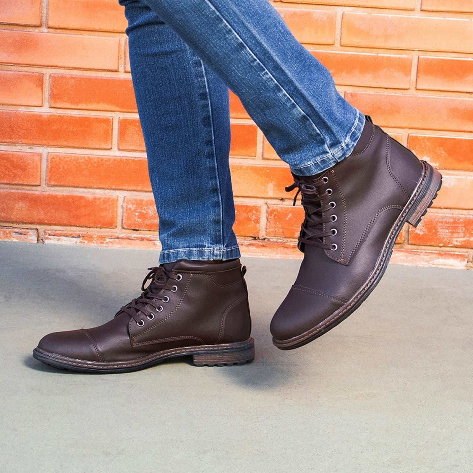 Imagem principal Bota Masculina Casual Cano Curto Confortavel BREDENI marrom