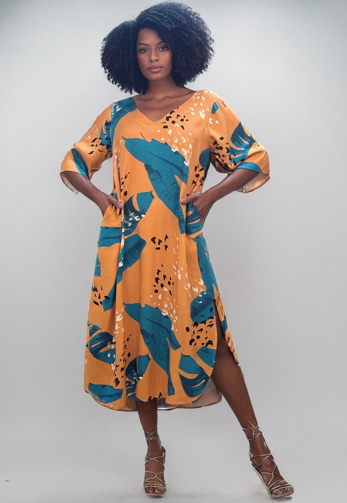 Imagem principal Vestido Midi Amazonia Vital Abapã Plano com Bolso Estampa Aurora Botânica Amazonia Vital azul/estampado/laranja