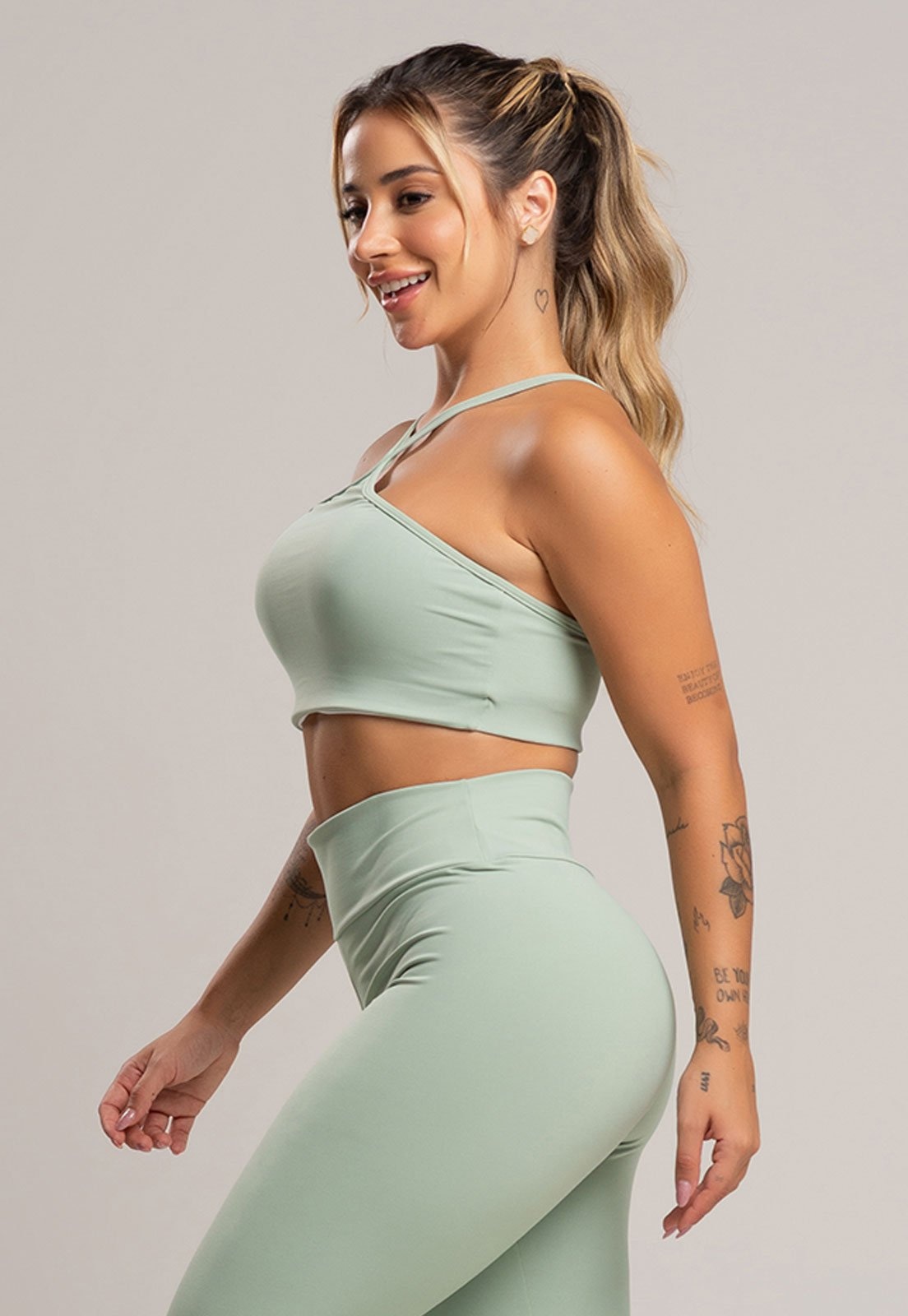 Imagem principal Top Cropped MVB Modas Fitness Duplo Alcinha Poliamida Pistache Mvb Modas verde