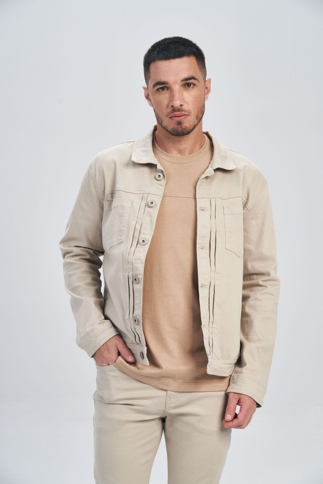 Imagem principal Jaqueta Sarja Vista Prega Masculina Acostamento ACOSTAMENTO MASCULINO bege