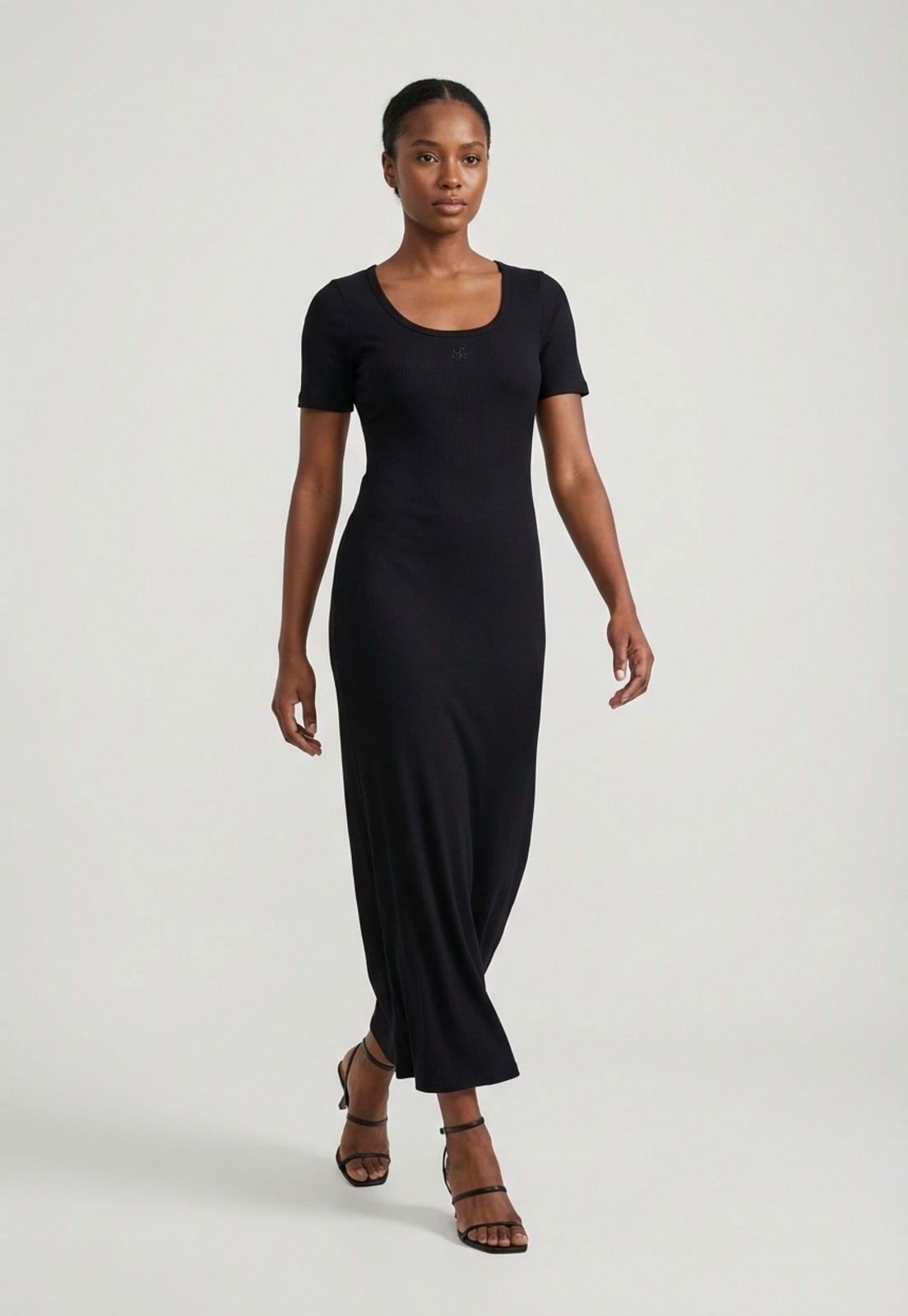 Imagem principal Vestido Feminino Lança Perfume Super Midi Canelado Lança Perfume preto