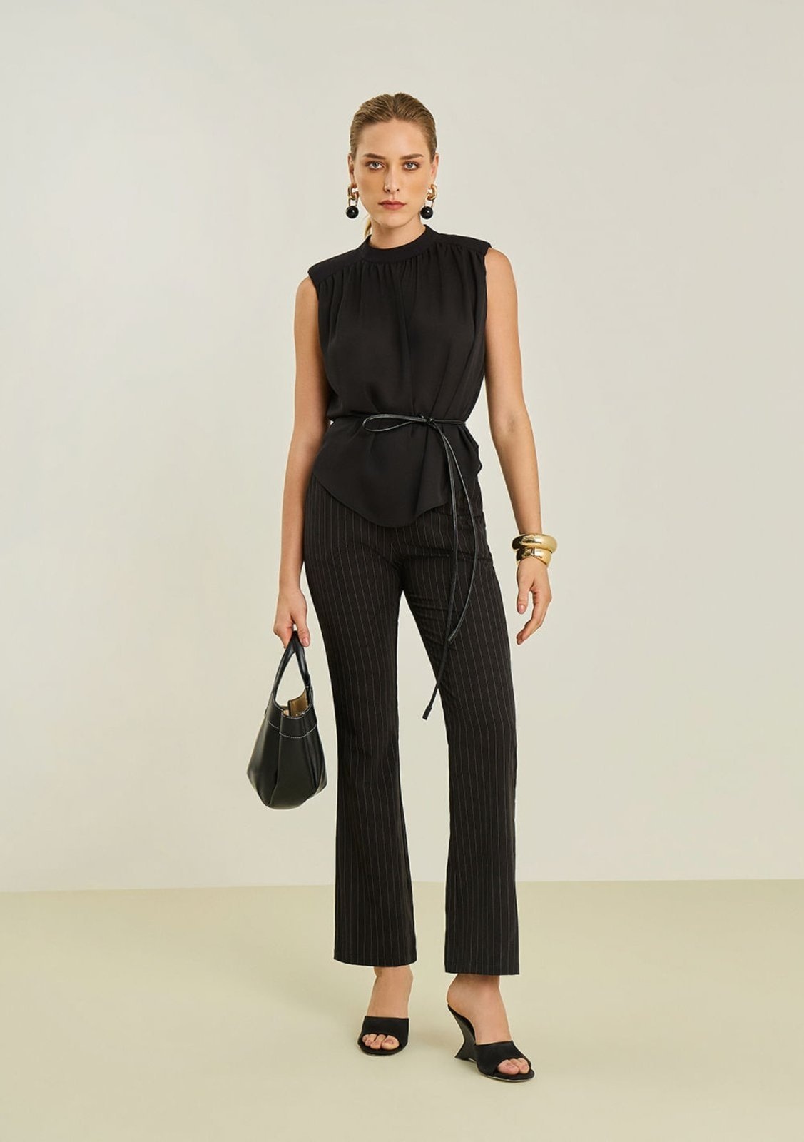 Imagem principal Calça Maria Valentina Boot Cut Alta Maria Valentina preto