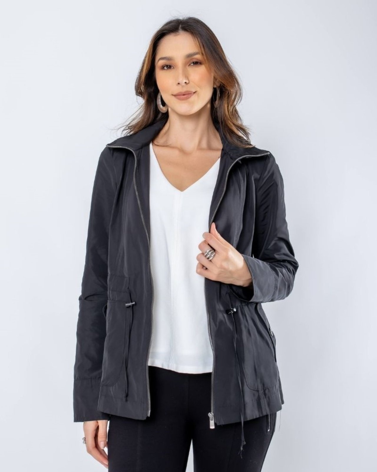 Imagem principal Jaqueta corta vento c/ capuz removivel Lia preta POLLEN preto