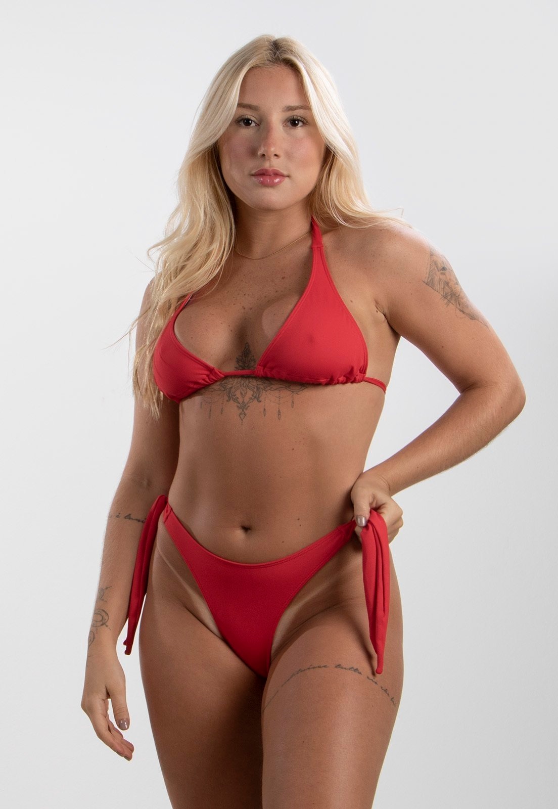 Imagem principal Biquíni Diluxo Cortininha Amarração Calcinha Larga Diluxo vermelho
