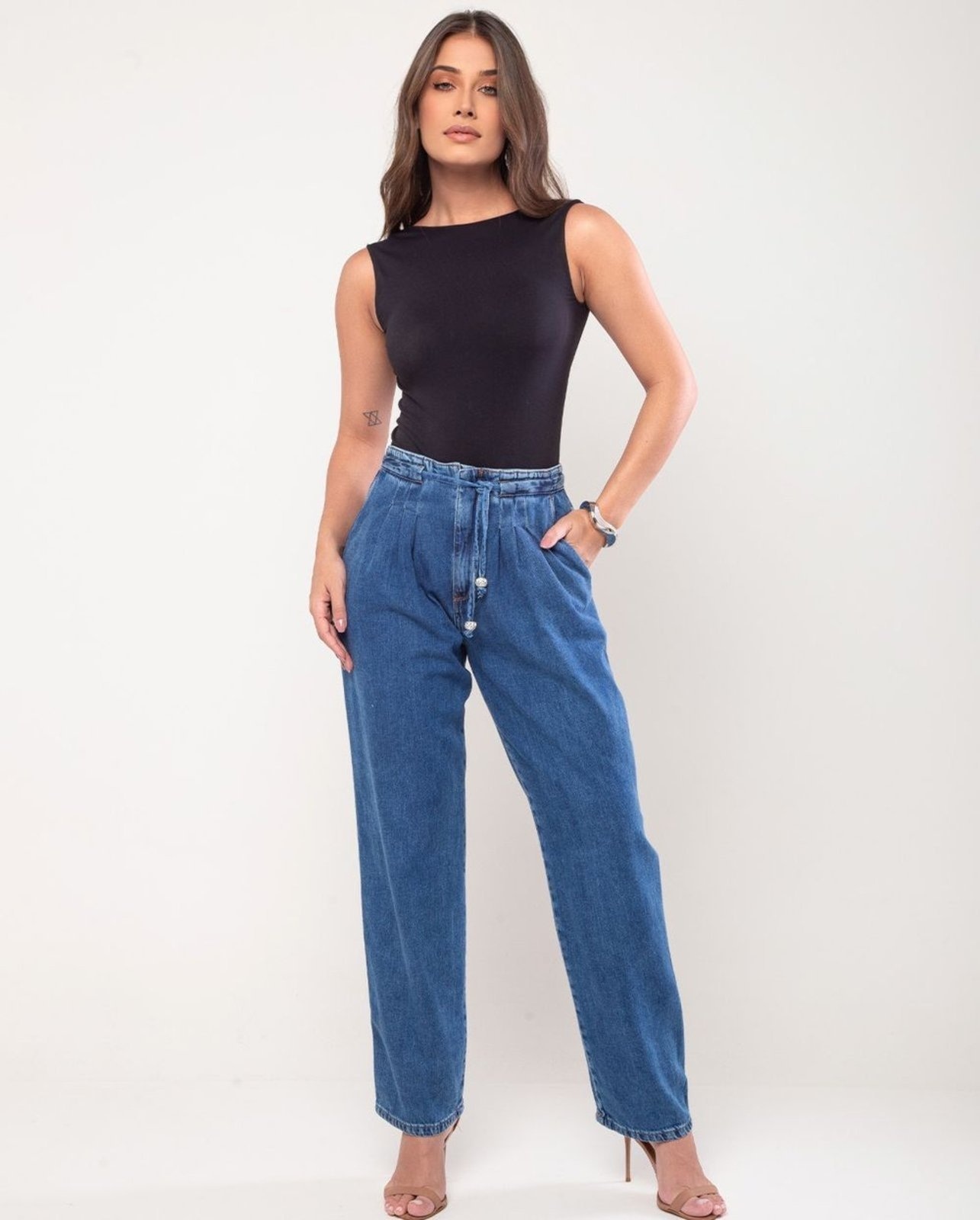 Imagem principal Calça Reta Feminina Cintura Alta com Cordão 24248 Médio/escuro Consciência jeans