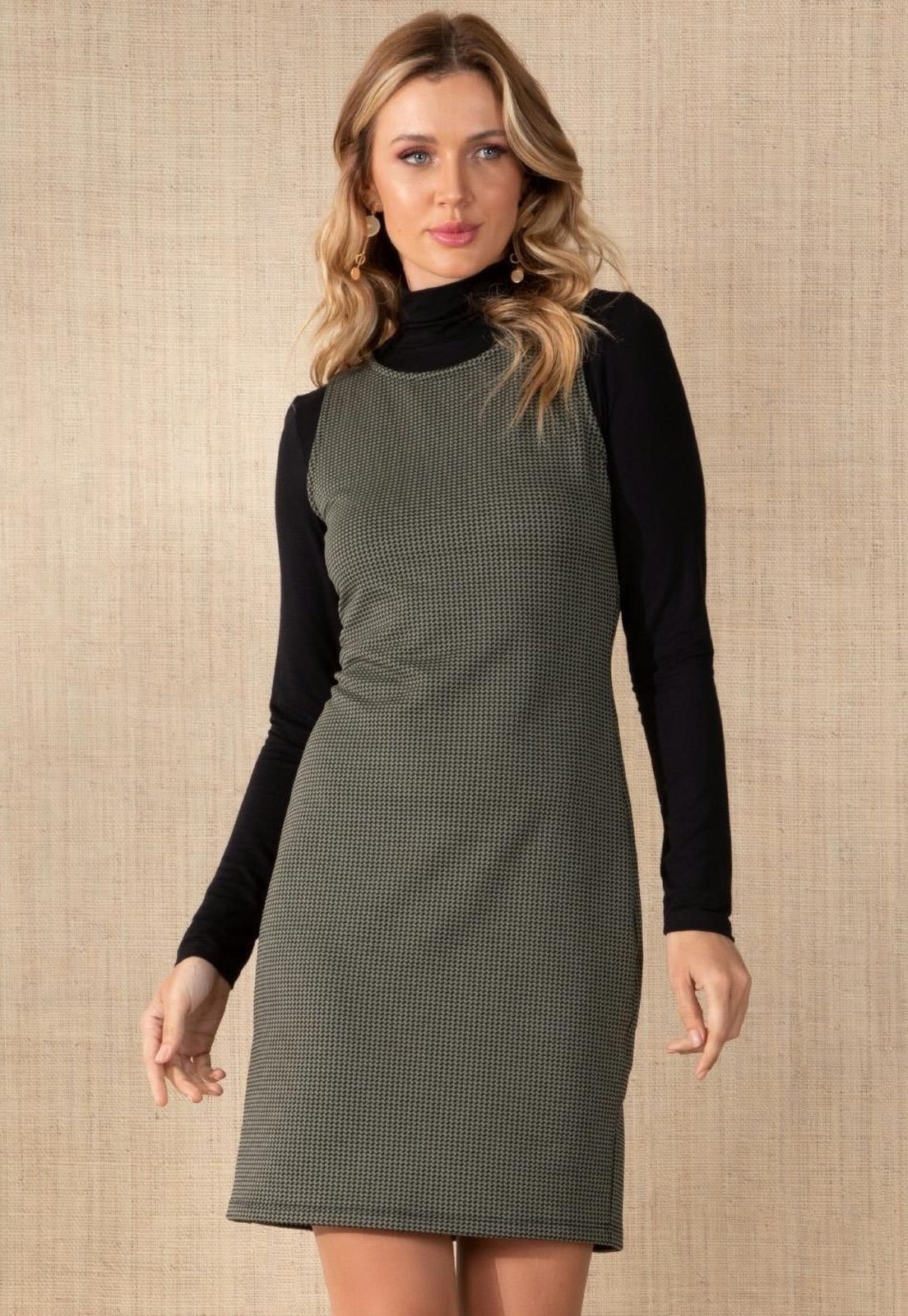 Imagem principal Vestido Tubinho Com Bolsos Quintess verde