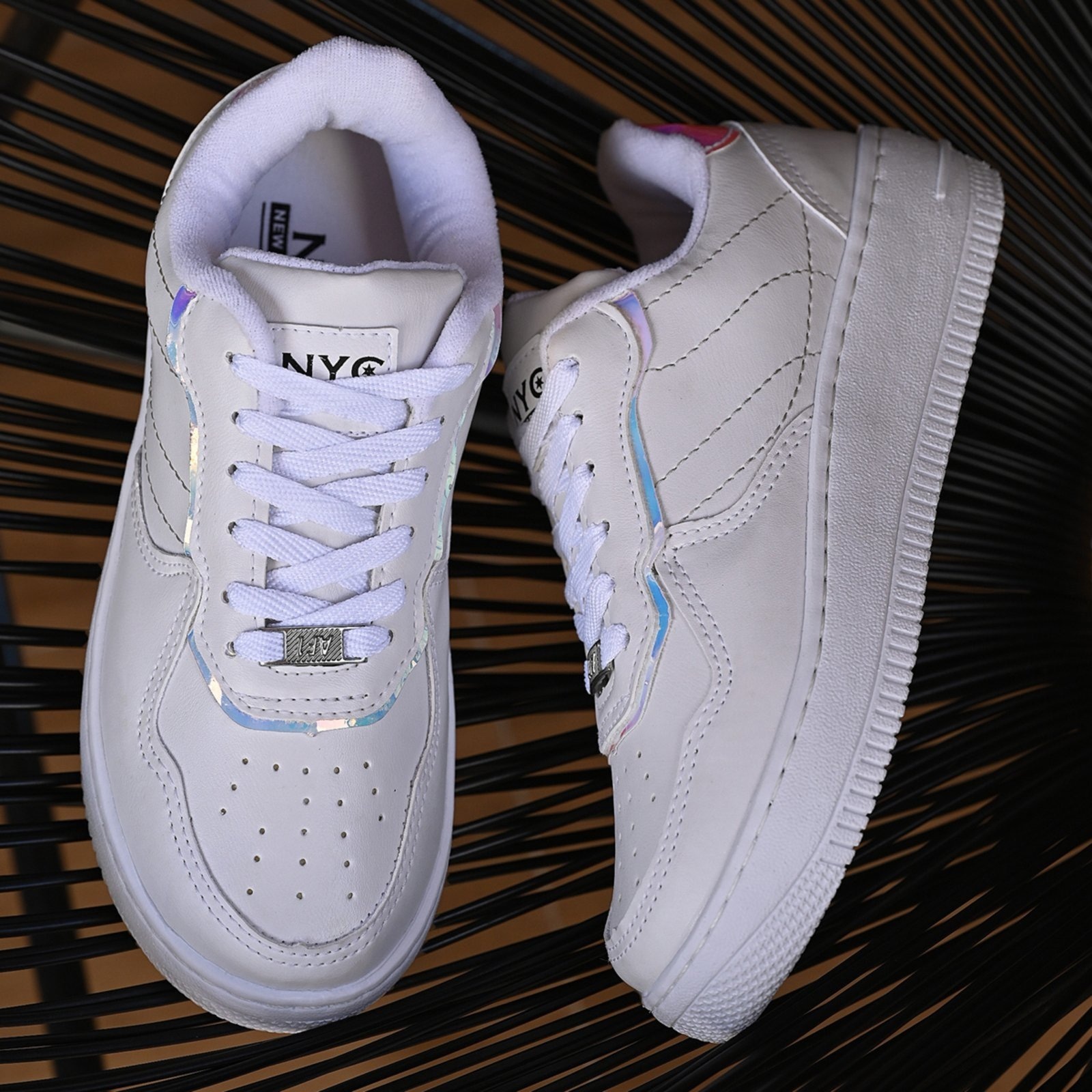 Imagem principal Tenis Holografico Feminino Casual Nyc Shoes Adulto Brilhante NYC NEW YORK CITY SHOES branco/multicolorido