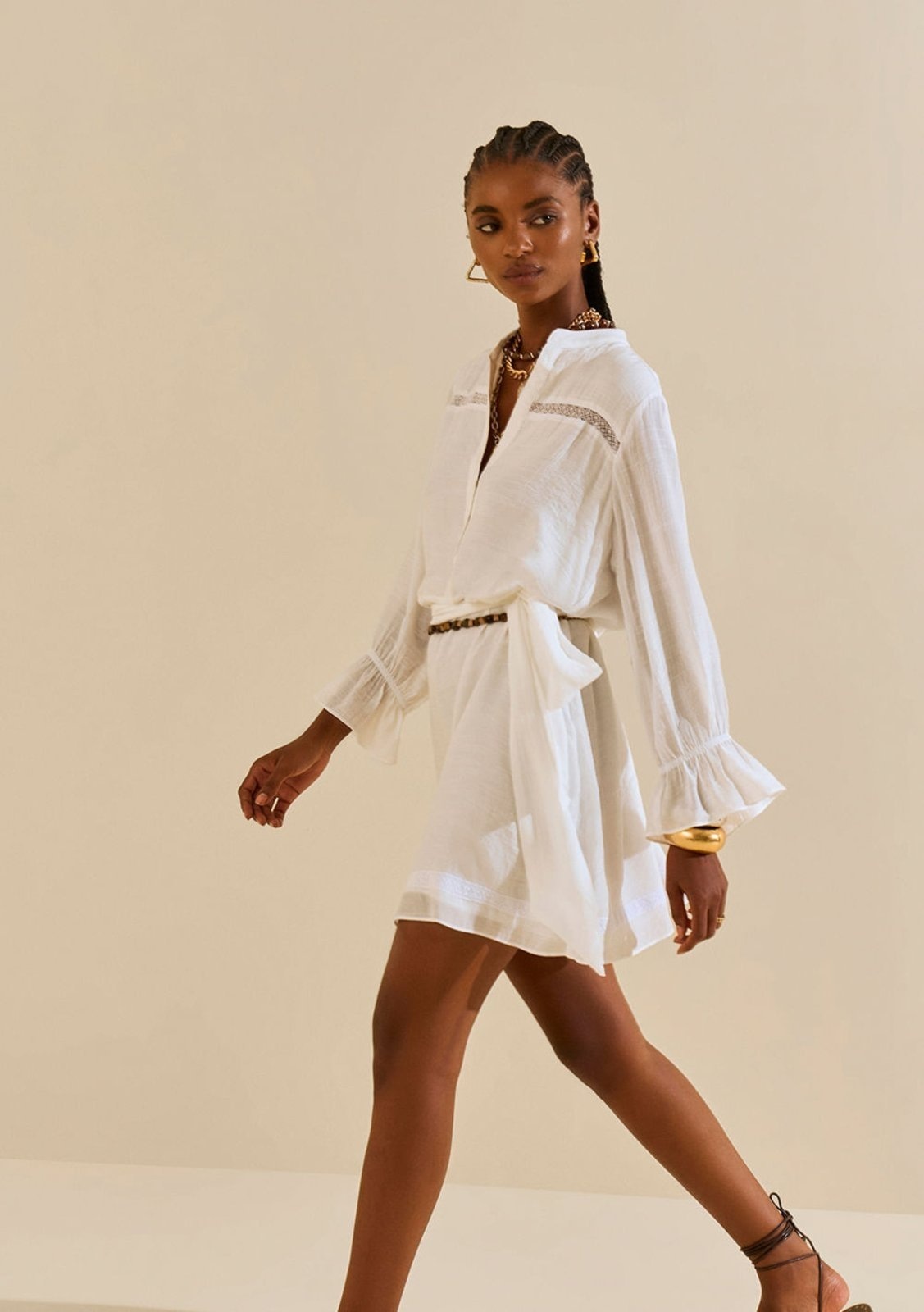 Imagem principal Vestido Morena Rosa Solto Gola Padre Manga Longa Curto Off-white Morena Rosa off-white rosa