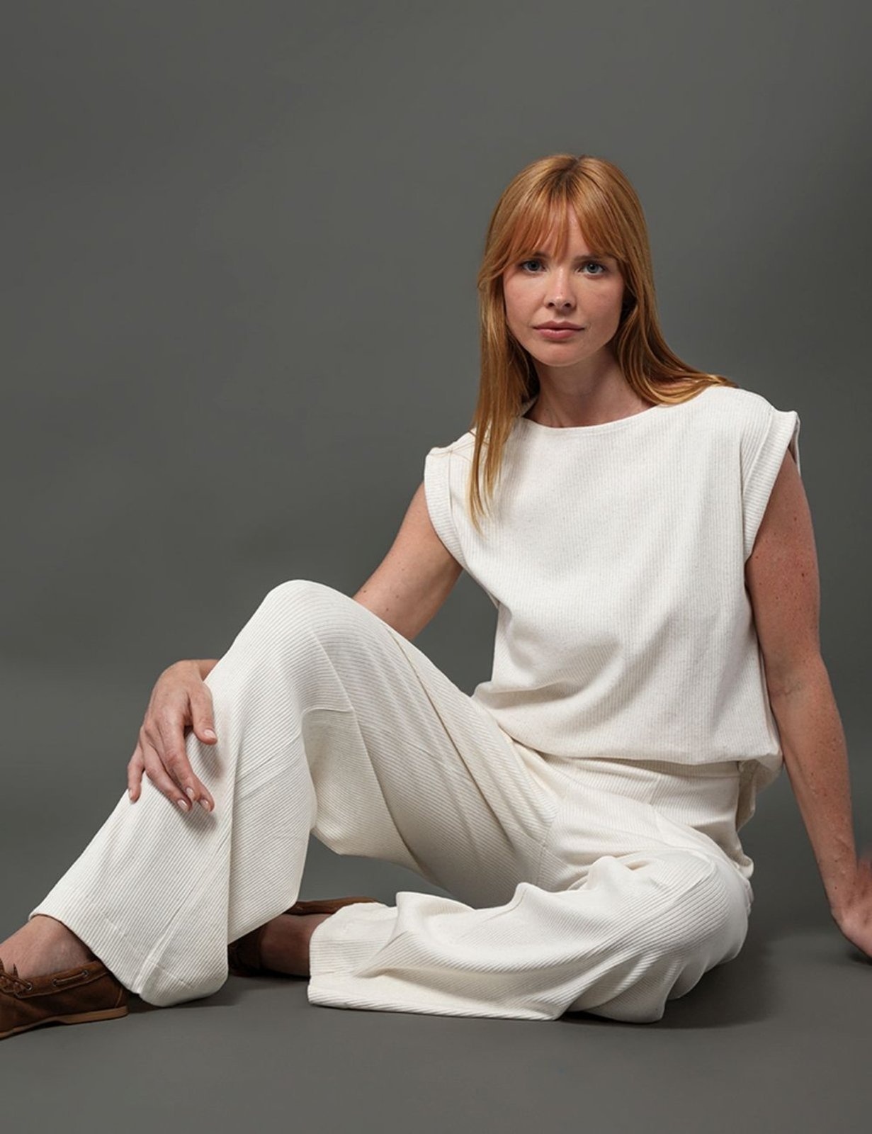 Imagem principal Calça Feminina Malha Wide Leg Calvin Klein - Off White Calvin Klein Jeans off-white white