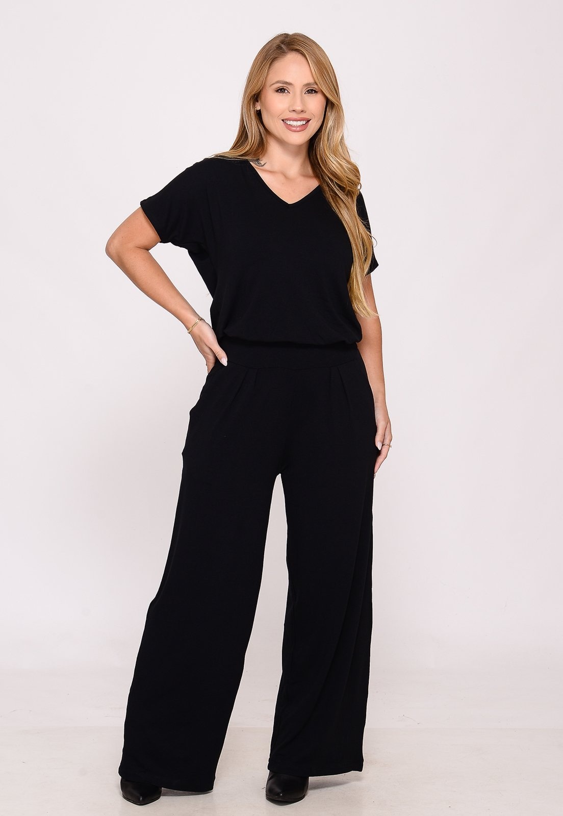 Imagem principal Macacão Feminino C/ Decote Nas Costas BBonnie Cecília BBonnie preto