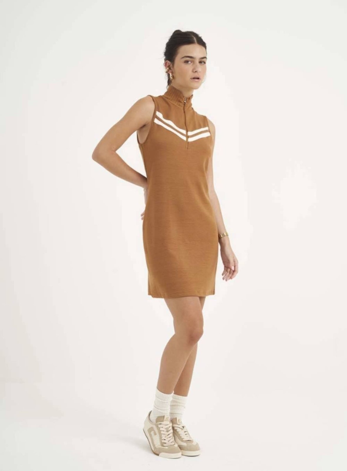 Imagem principal Vestido Colcci Sport Reta Slim Colcci Sport marrom