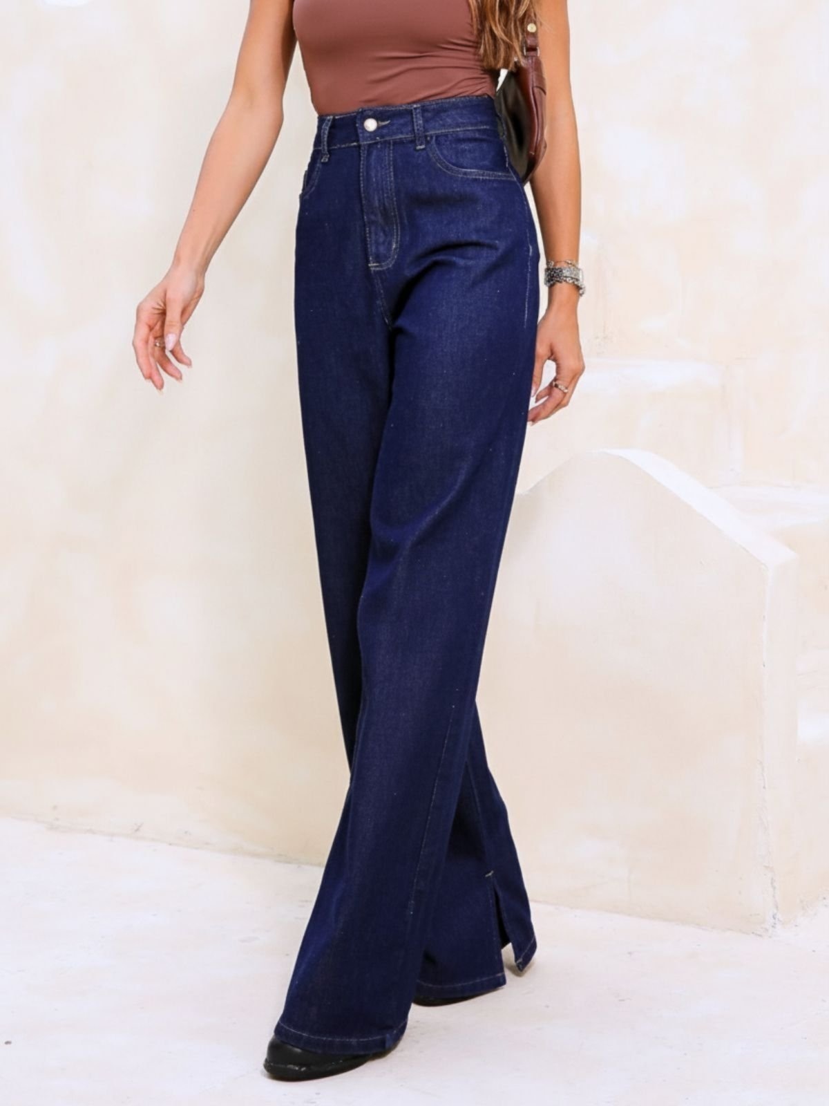 Imagem principal Calça Jeans Azul Escuro Wide Leg Fenda Na Barra Feminina Crawling azul marinho