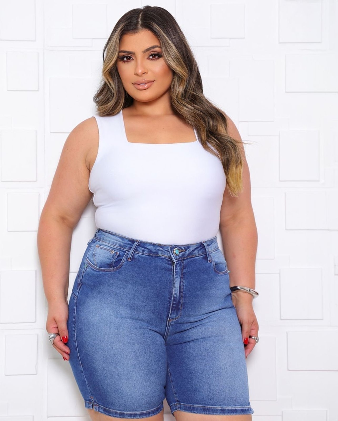 Imagem principal Bermuda Meia Coxa Feminina Plus Size 25131 Sky Escuro Consciência jeans