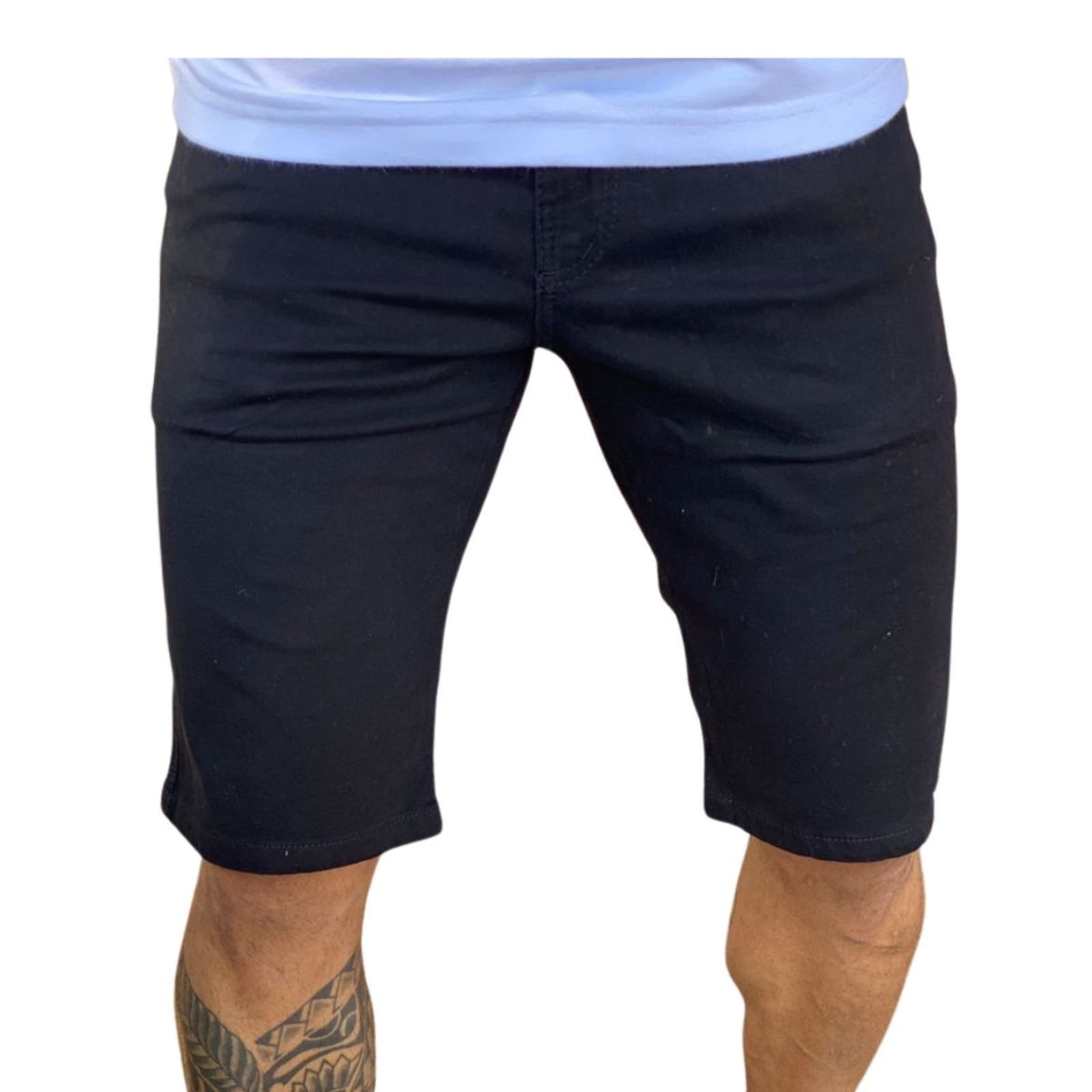 Imagem principal Bermuda Masculina Preta Lisa Sarja Alleppo Jeans preto