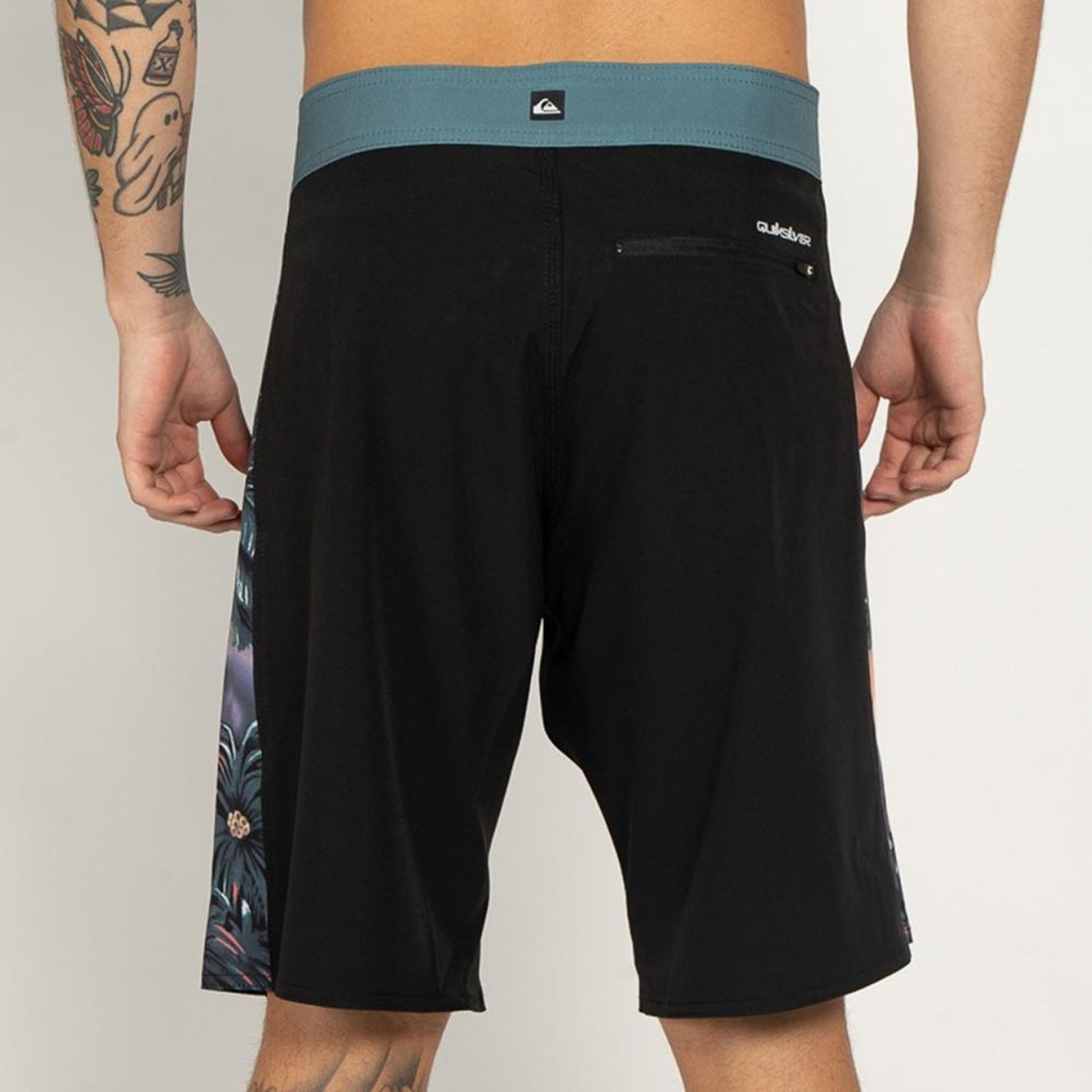 Imagem principal Bermuda Quiksilver Everyday Arch Hidden Gem 20 SM26 Quiksilver preto