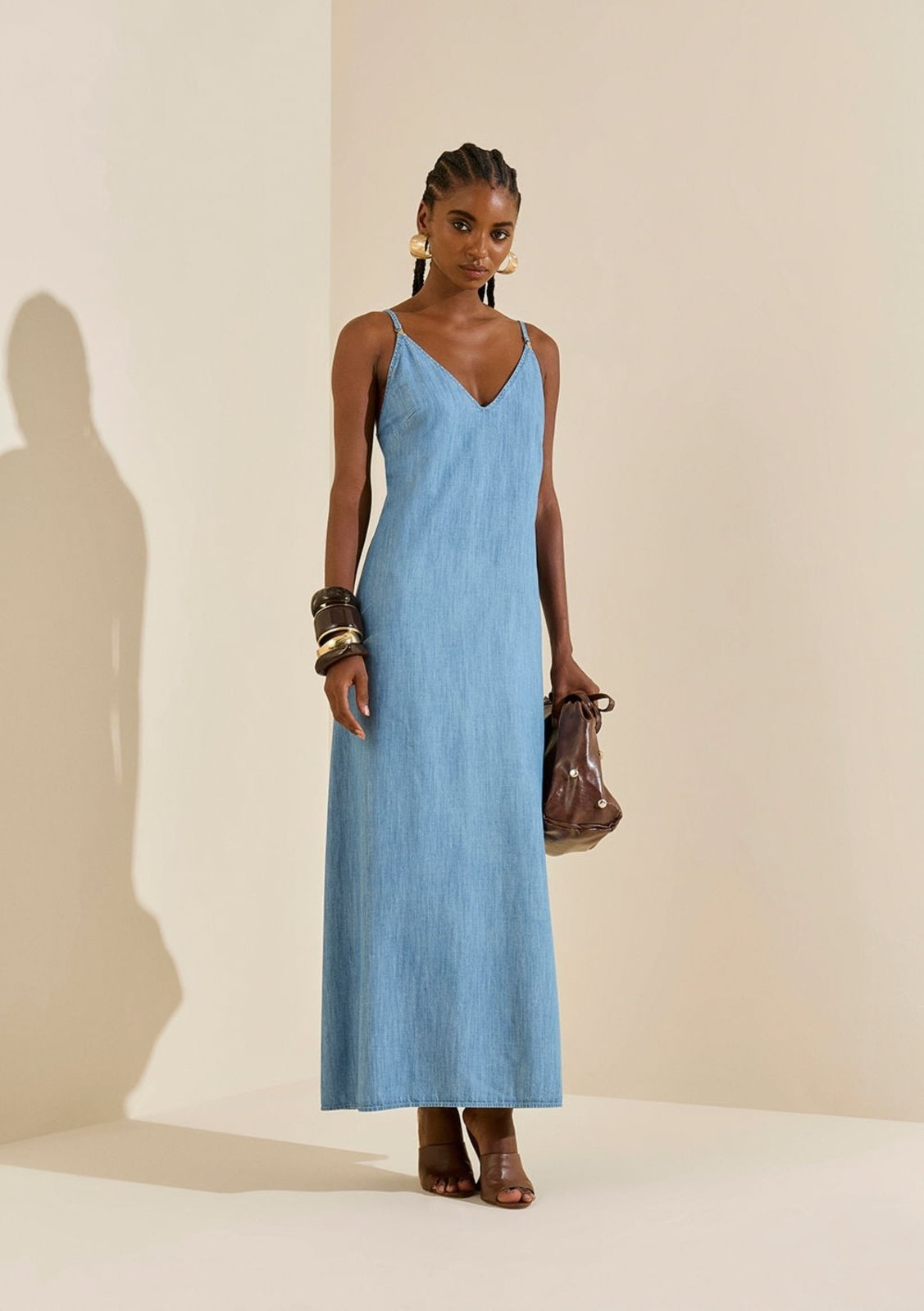 Imagem principal Vestido Morena Rosa Solto Decote V Com Alça Longo Azul Morena Rosa azul rosa