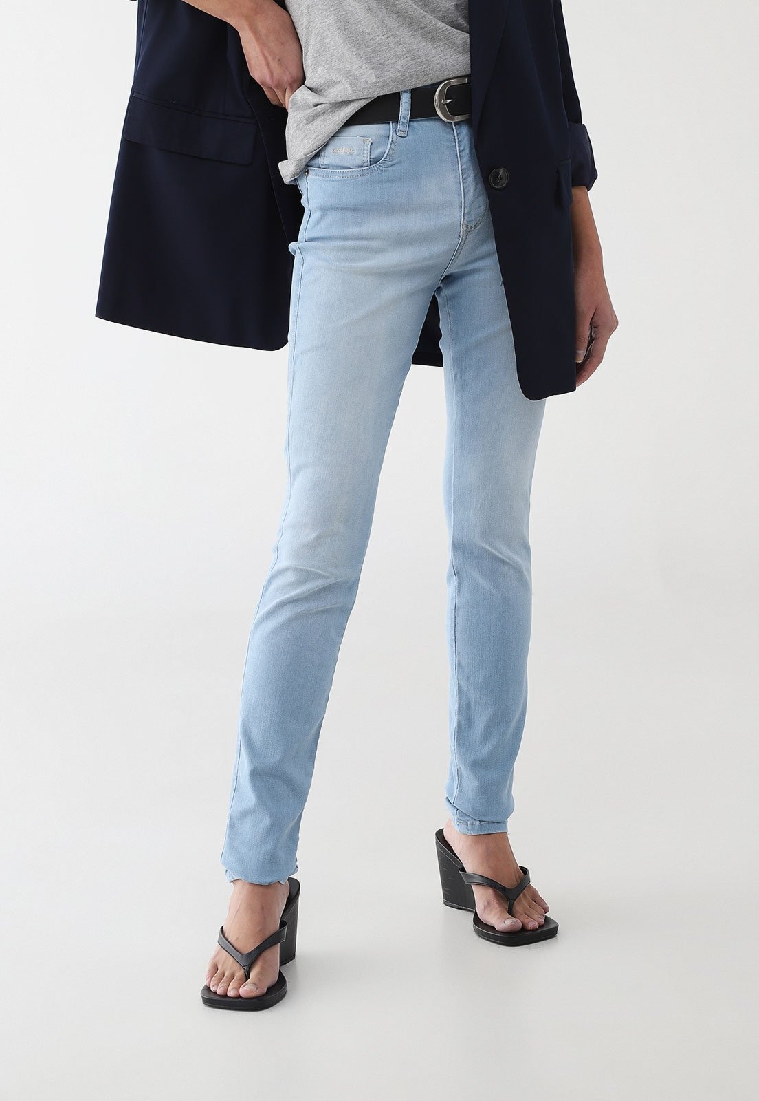 Imagem principal Calça Jeans Feminina Lez a Lez Skinny Cintura Média Claro Lez a Lez azul