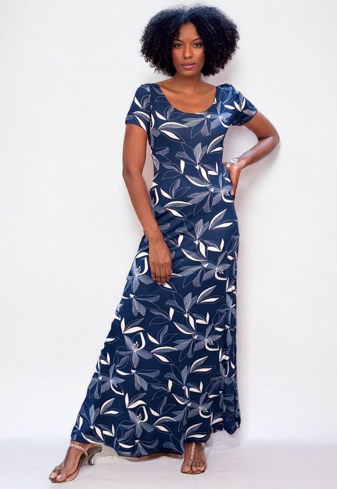 Imagem principal Vestido Longo Cabanafree Malha Gola Canoa Manga Curta Hibisco Blue Cabanafree azul blue