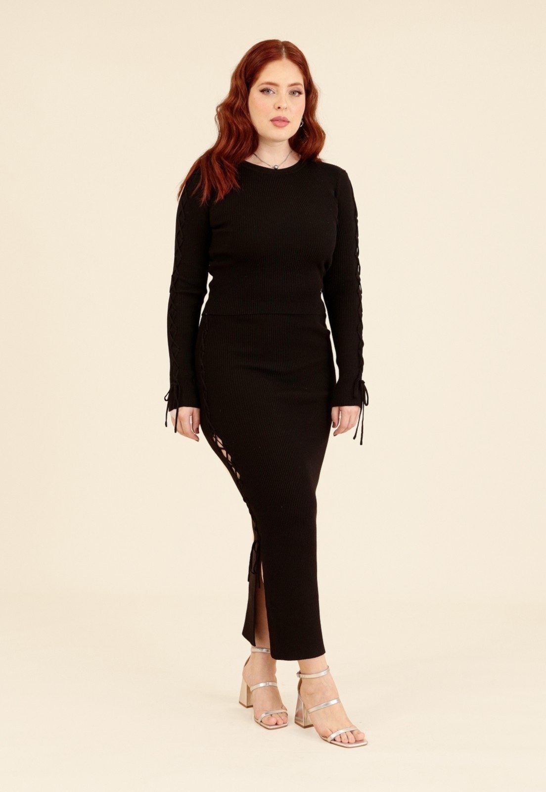 Imagem principal Saia Midi Pop Me Em Tricô Com Trançado Lateral Pop Me preto