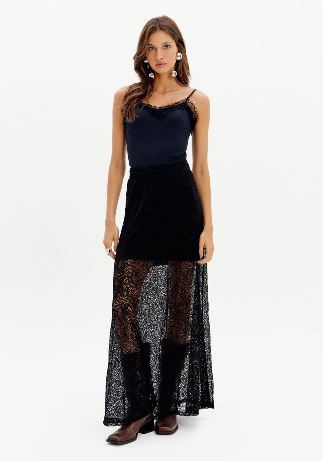 Imagem principal Saia Midi Evasê Renda My Favorite Things preto