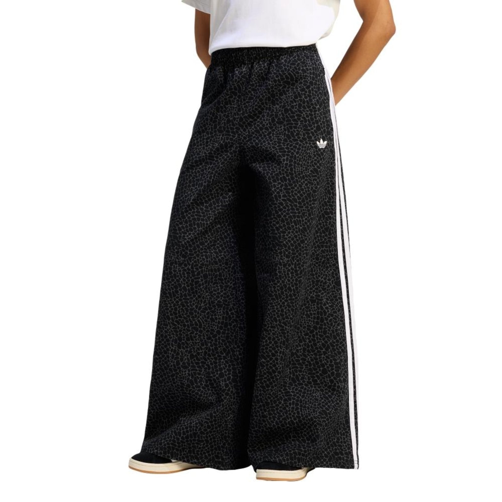 Imagem principal Calça Jeans Firebird AOP Tamanho Oversized adidas Originals adidas Originals preto