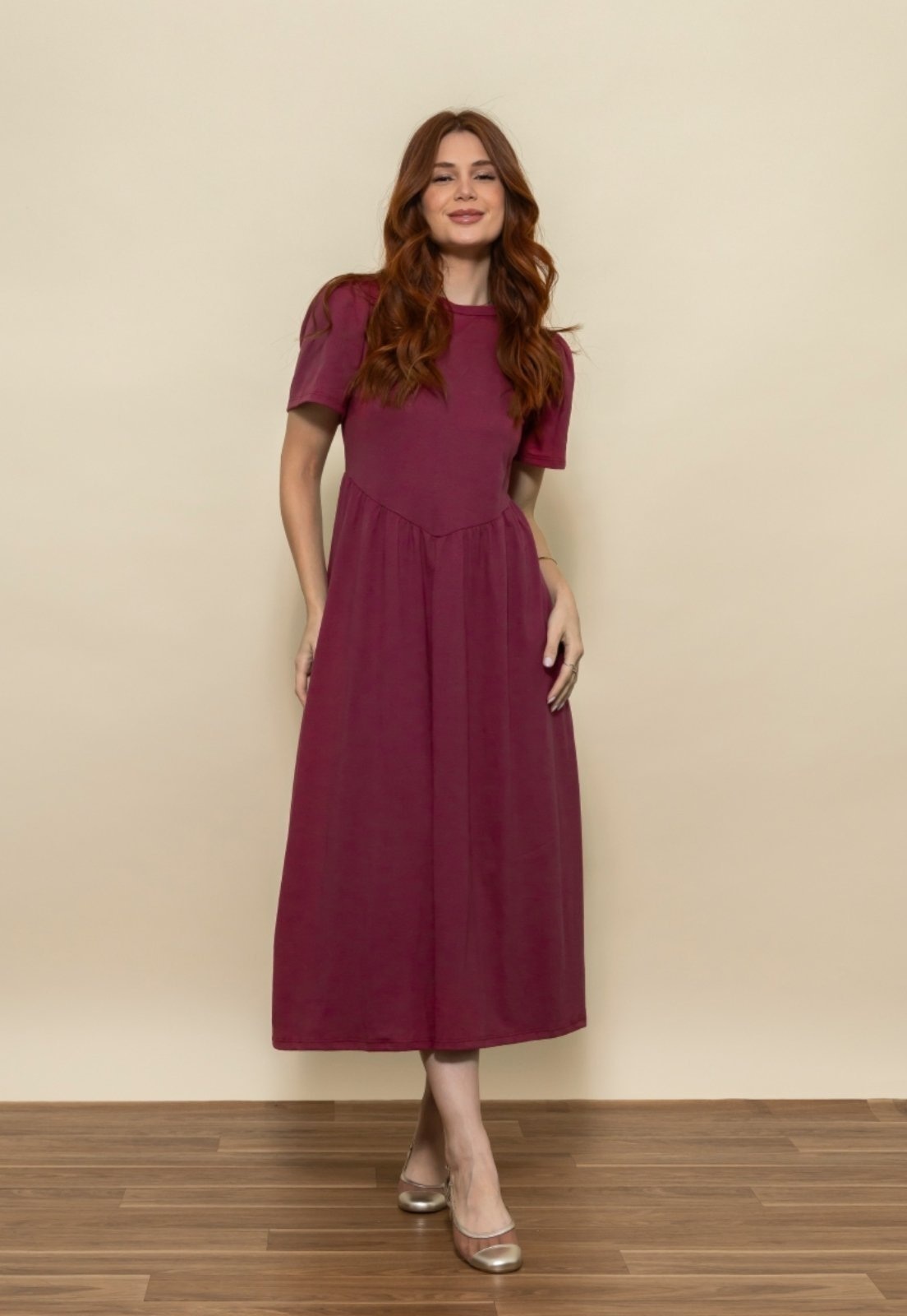 Imagem principal Vestido Audrey Malha Lisa Aura vinho