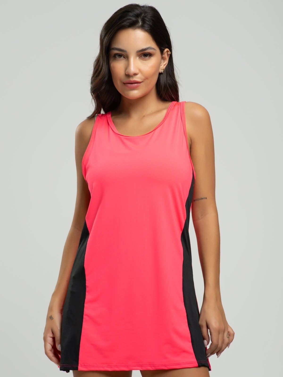 Imagem principal Vestido Beach Tennis Feminino Tecido Proteção Uv 50+ Vicbela Rosa com Preto Vicbela pink/rosa rosa