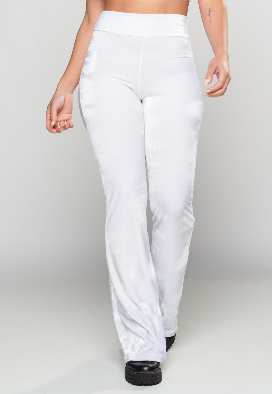 Imagem principal Calça MVB Modas Feminina Flare Pantalona Veludo Branca Mvb Modas branco
