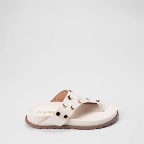 Tamanco Rasteiro Feminino Gabriela Detalhe Tachas