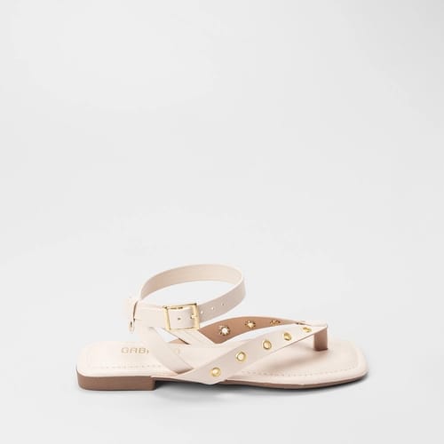 Sandália Rasteira Feminina Gabriela Detalhe Ilhós