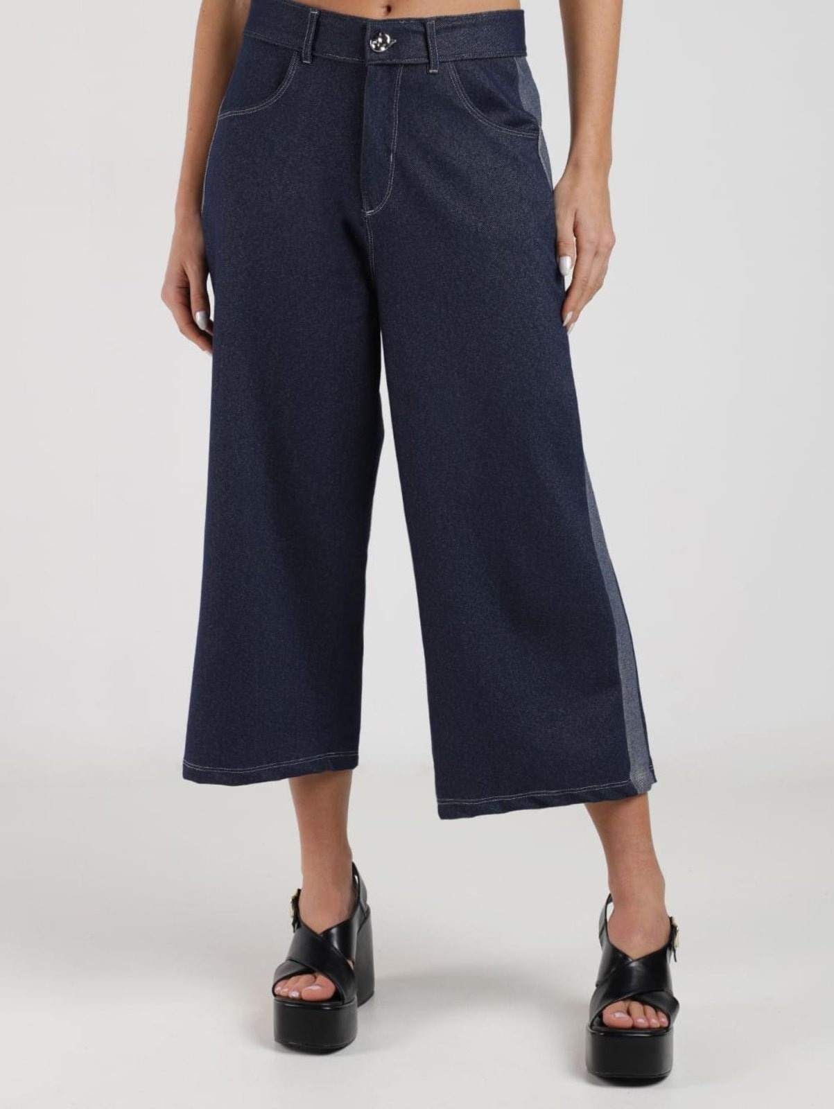 Imagem principal Calça Malha Jeans Pantacourt Autentique Feminina MARINHO Autentique unico