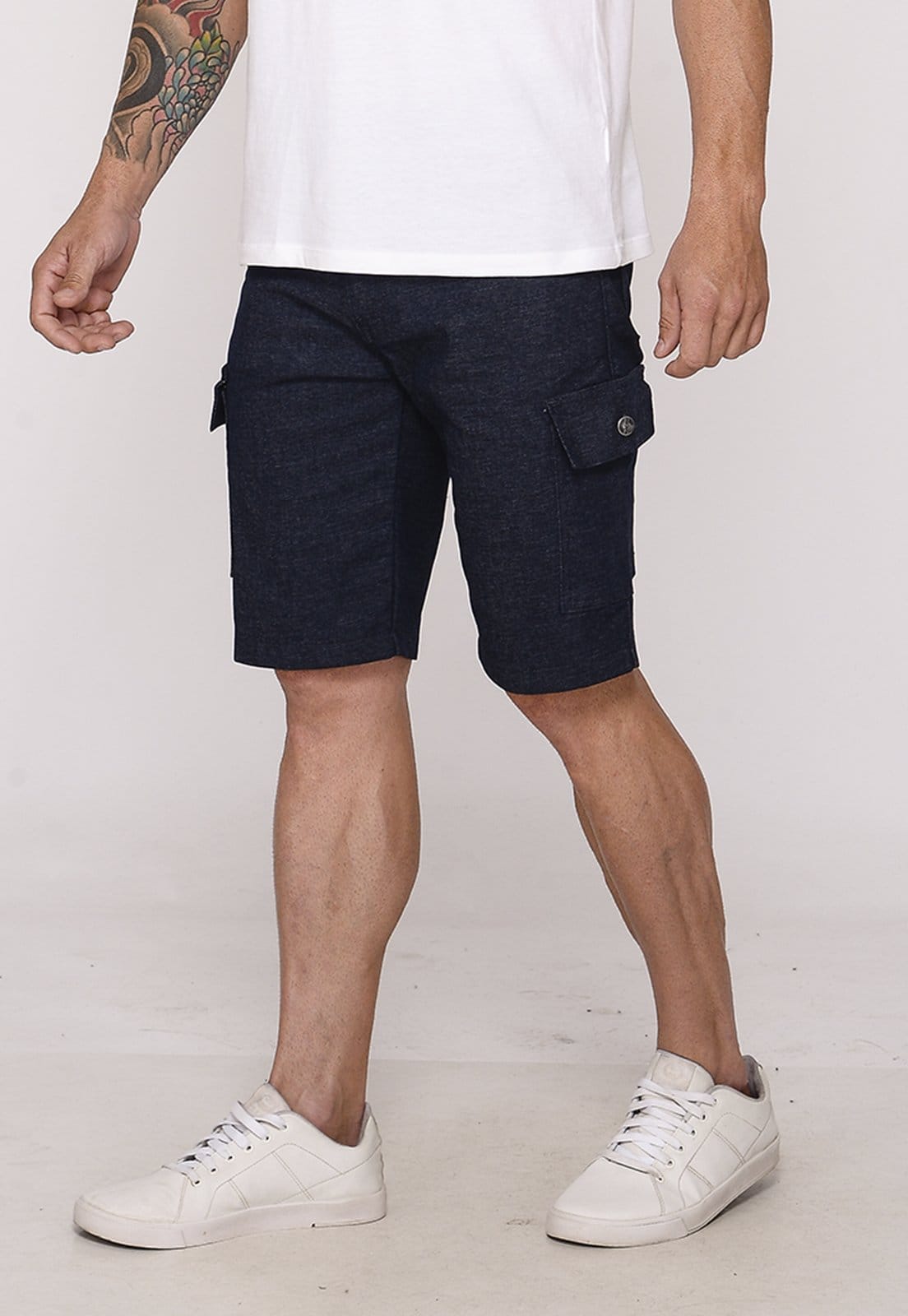 Bermuda Masculina Cargo Sarja Elástica Bolsos Laterais Casual Confortável Marinho