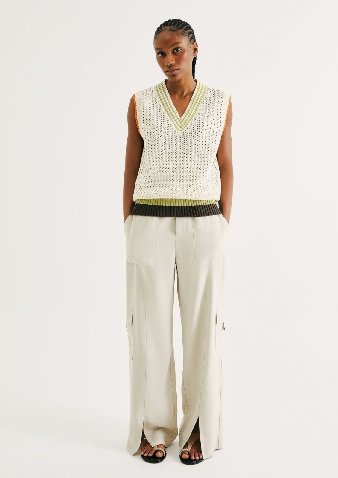 Imagem principal Calça Feminina Cargo Em Peach Touch Hering bege