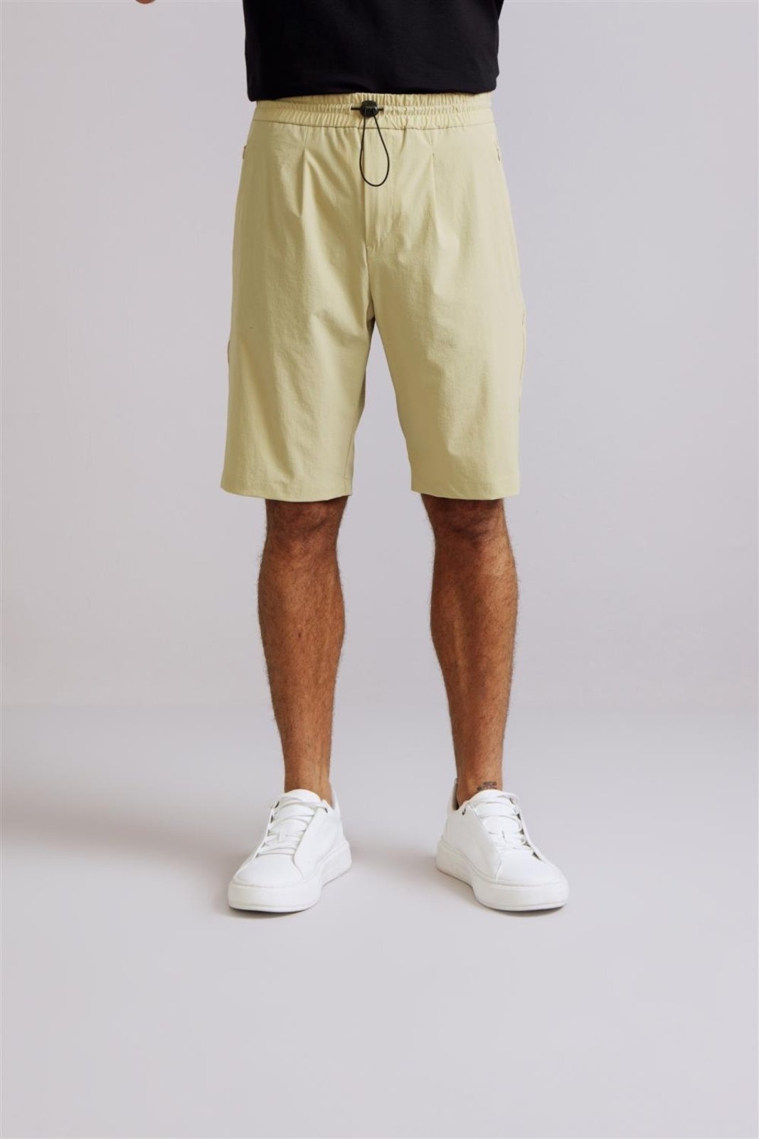 Imagem principal HIGHSTIL Bermuda Tecnocomfy Hidrorepelente Comfort Areia HIGHSTIL bege