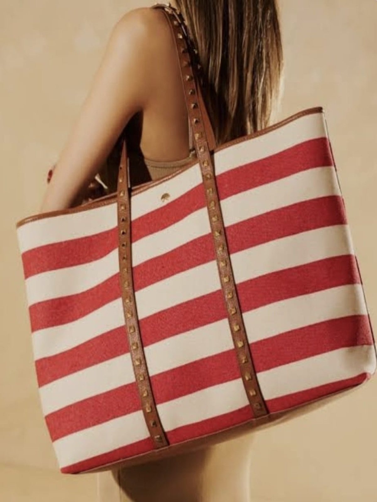Imagem principal Bolsa Luiza Barcelos Grande Em Listras Naval E Couro Caramelo Com Rebites Luiza Barcelos vermelho