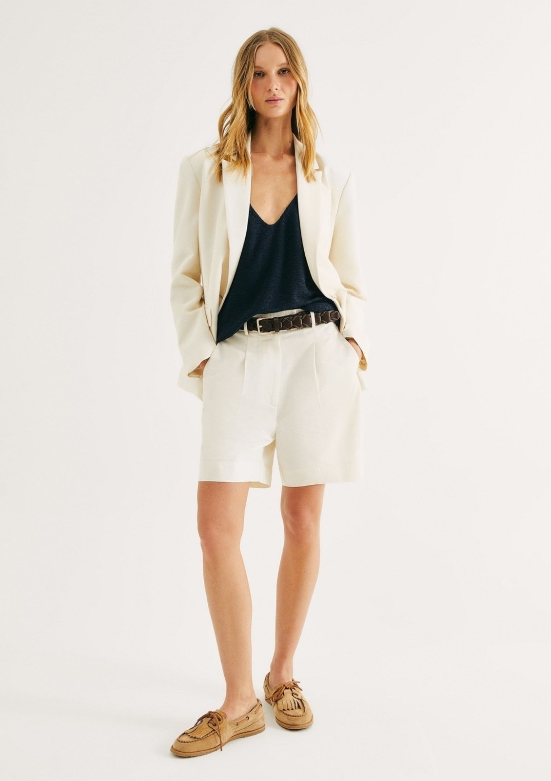 Imagem principal Bermuda Feminina Em Alfaiataria Com Linho Hering bege