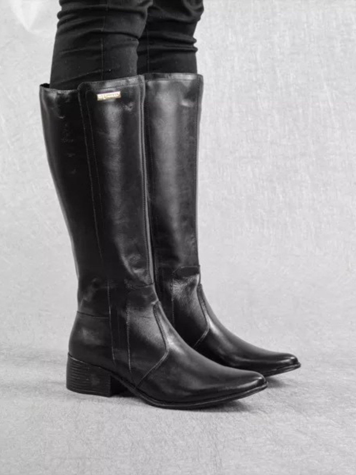 Imagem principal Bota Montaria Feminina Wit Shoes Couro Legítimo Preta Wit Shoes preto wit