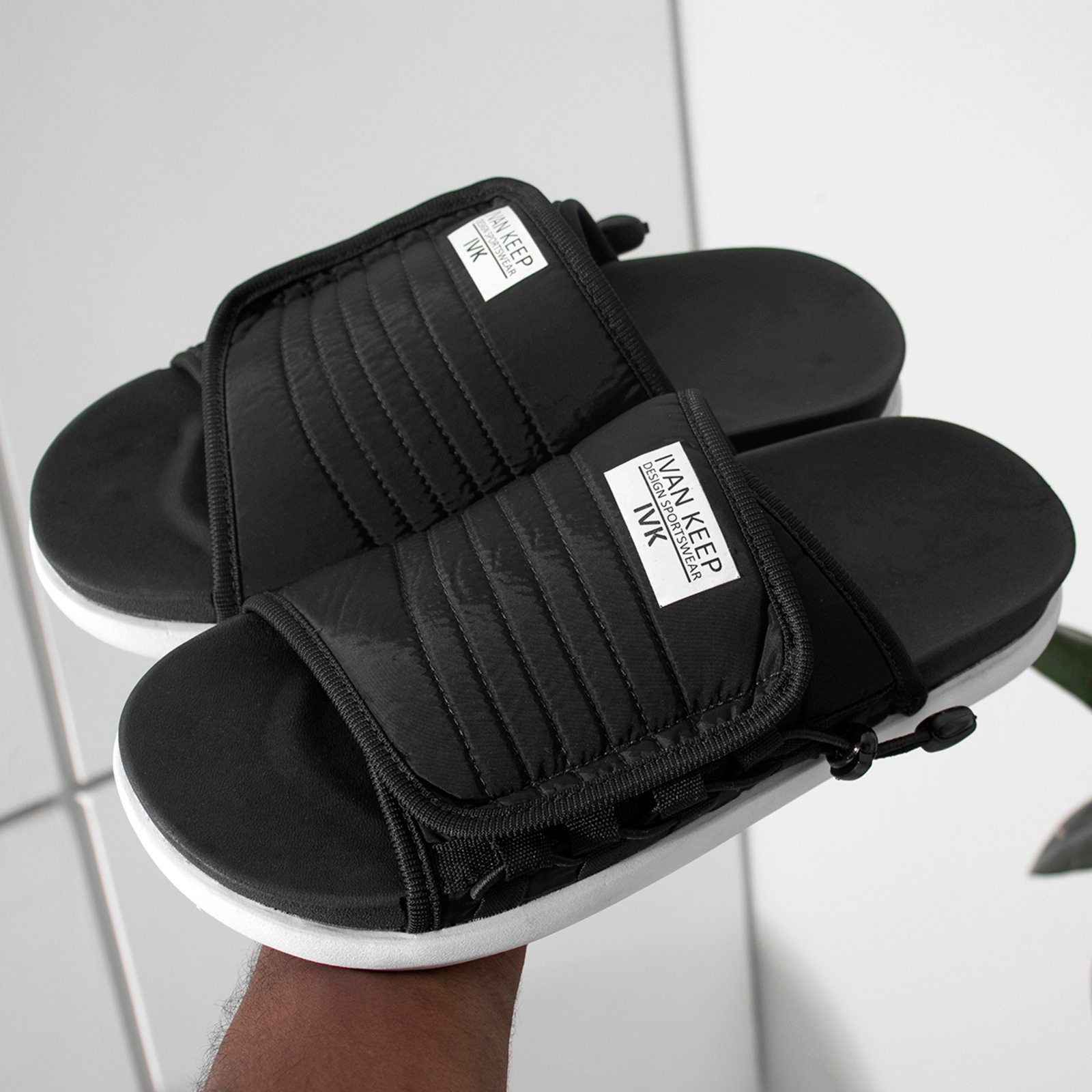 Imagem principal Chinelo Masculino Slide Nuvem Anatômico Macio Leve Confortável BREDENI preto