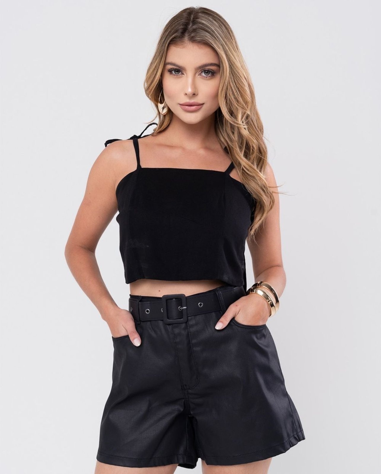 Imagem principal Shorts Material Sintético Mom Feminino com Cinto 24224 Consciência preto