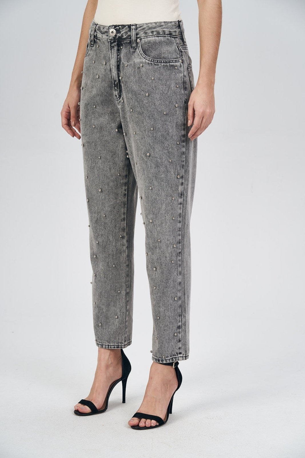 Imagem principal Calça Jeans Mom Aplicações Feminina Acostamento ACT FEMININO cinza