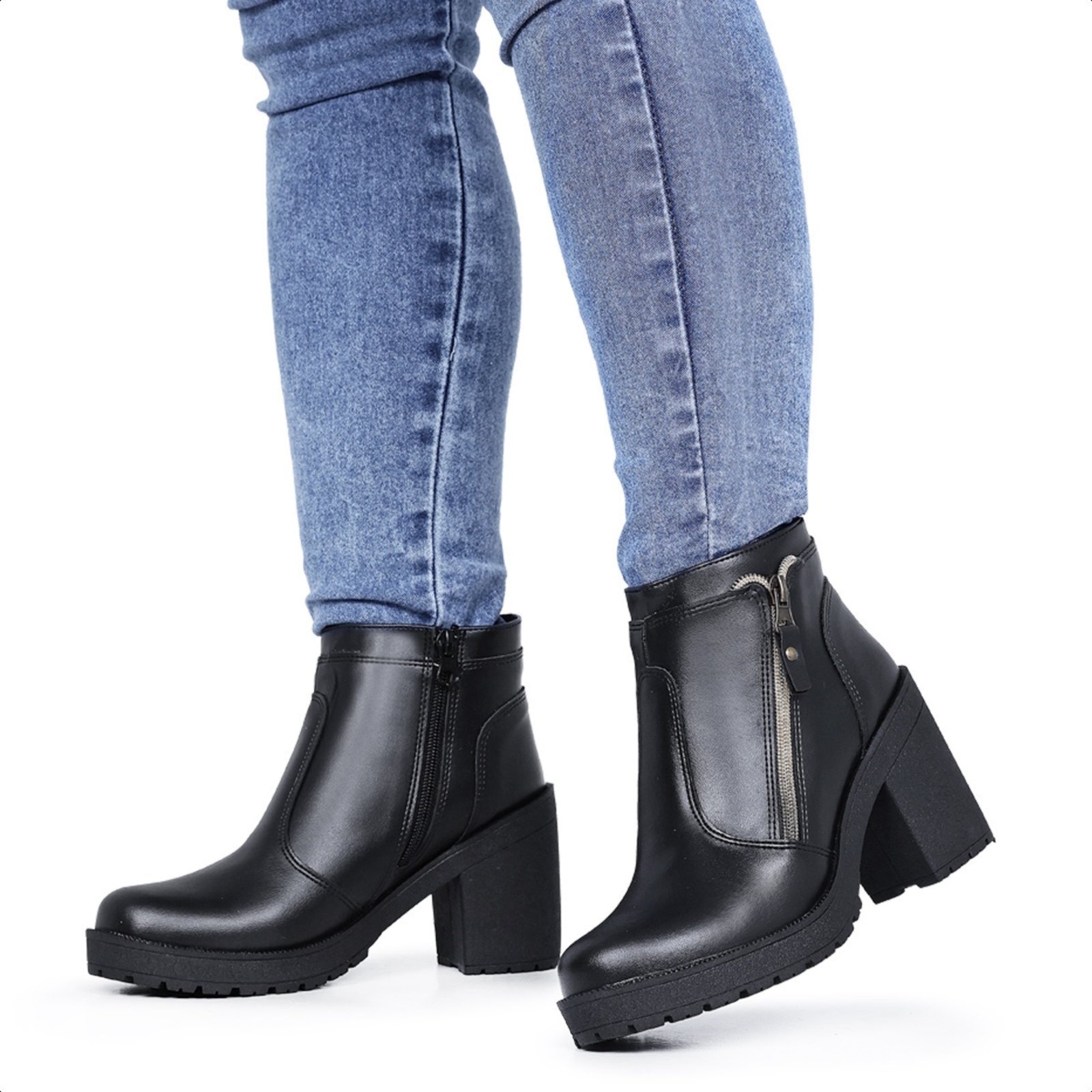 Imagem principal Bota Cano Curto Bia Ramos Salto Bloco Tratorado com Zíper Preta Bia Ramos preto