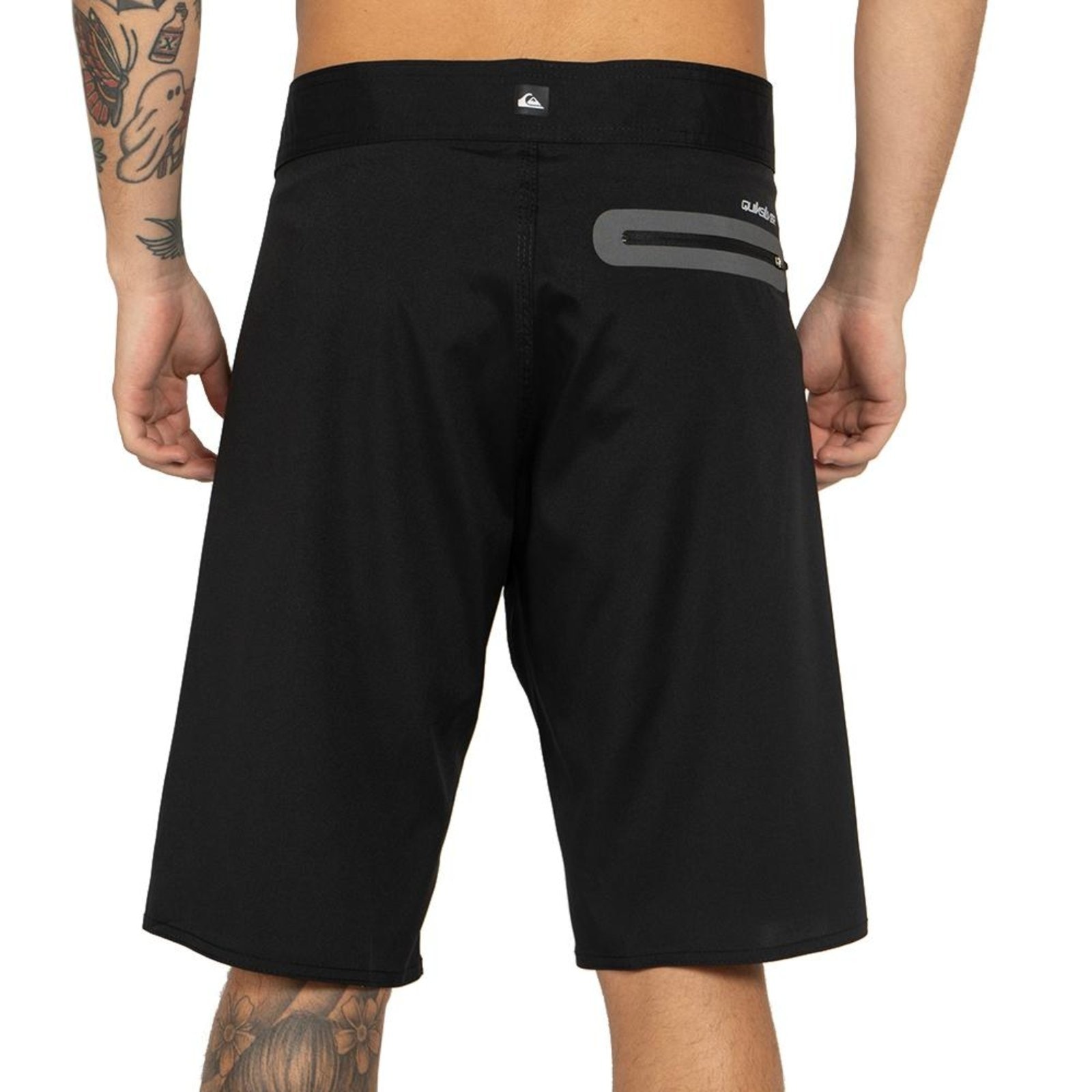 Imagem principal Bermuda Quiksilver Everyday Solid Fusion 18 SM26 Quiksilver preto