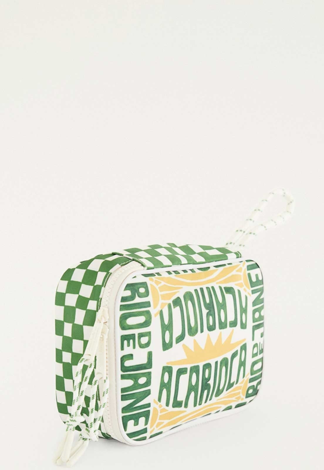 Imagem principal Necessaire FARM Xero a Carioca e Branca e Amarela FARM verde