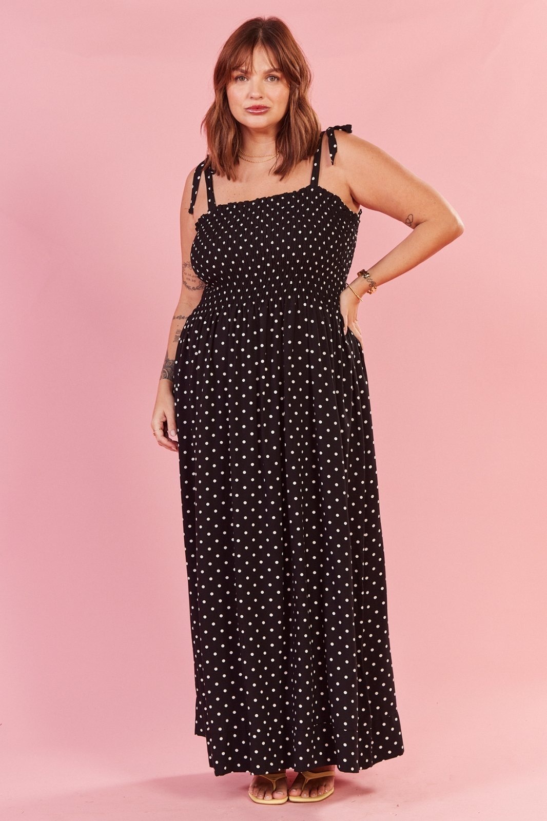 Imagem principal Vestido In Love Emma Poa Fundo Preto In Love branco