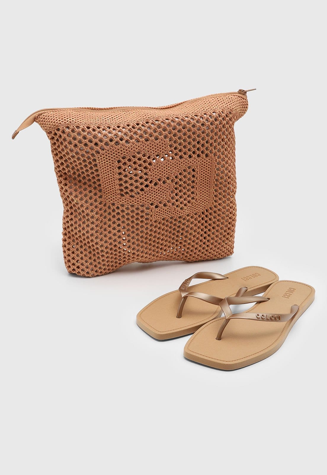 Kit Chinelo Dedo Feminino Colcci Tiras Metalizadas com Nécessaire