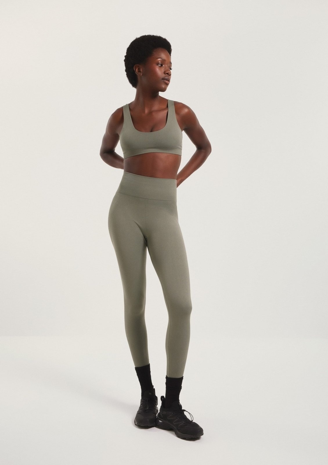 Imagem principal Calça Legging Feminina Esportiva Sem Costura Hering HERING SPORTS verde