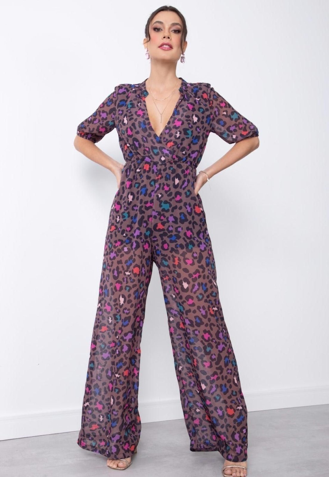 Imagem principal Macacão Com Bolsos Quintess roxo